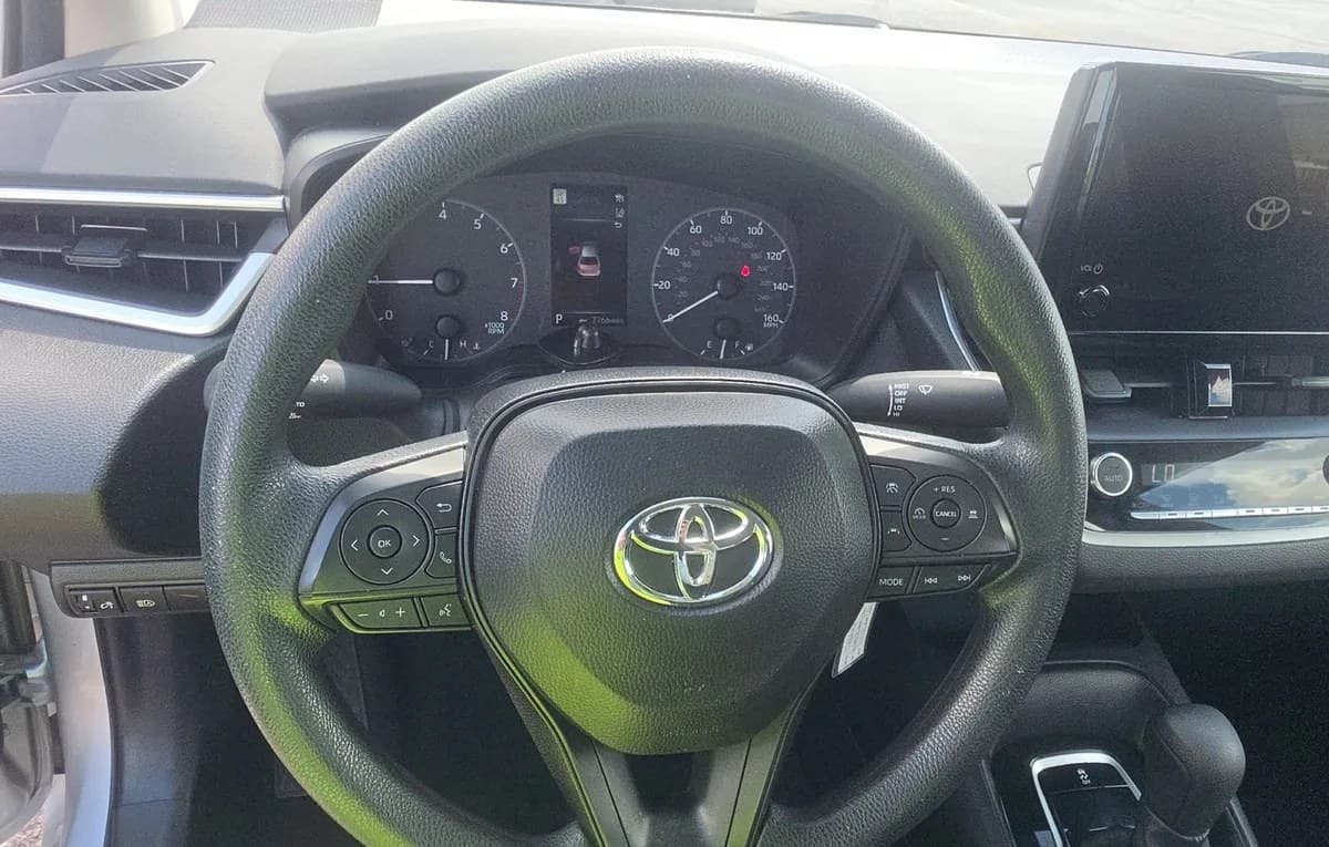 2025 TOYOTA COROLLA LE 7