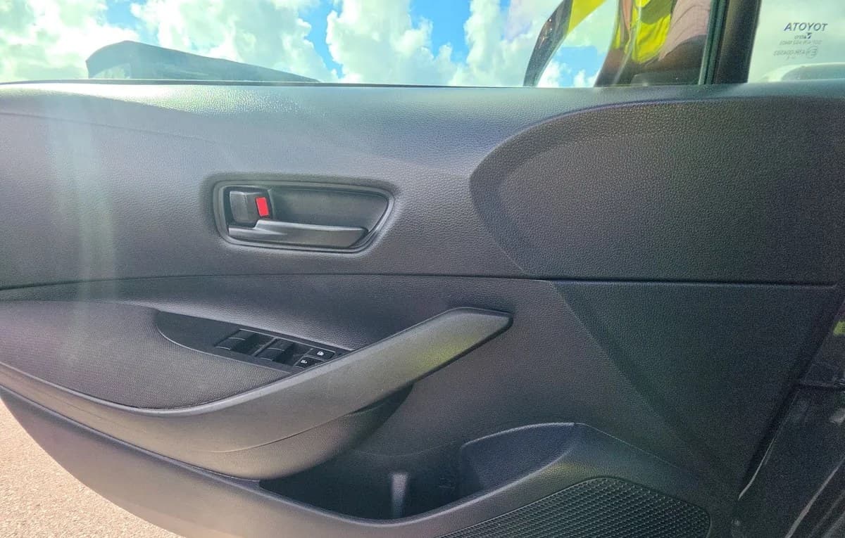 2025 TOYOTA COROLLA LE 6