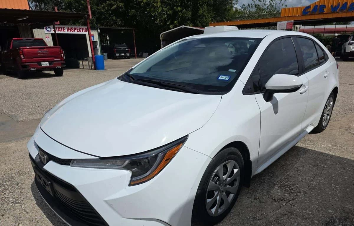 2025 TOYOTA COROLLA LE 2