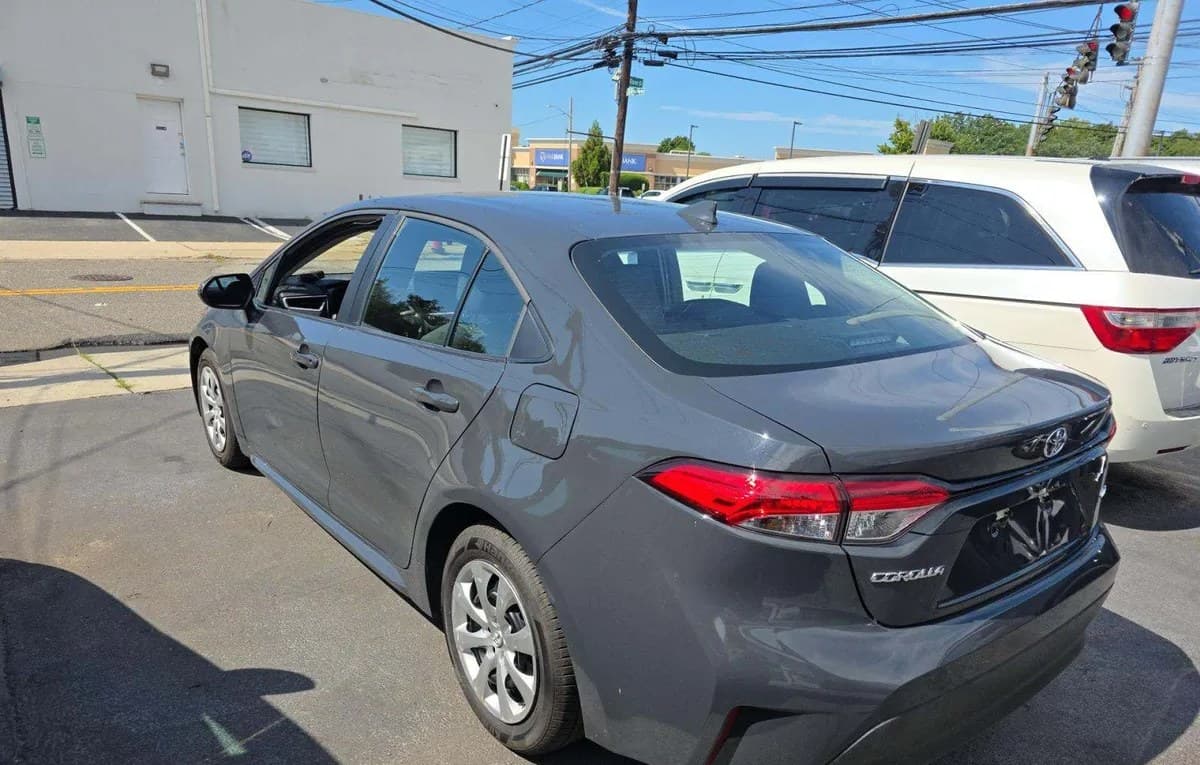 2026 TOYOTA COROLLA LE 3