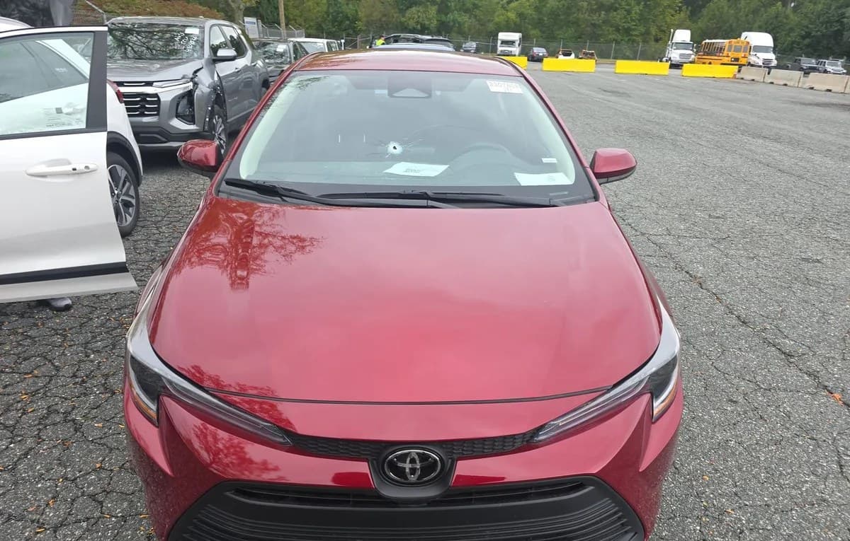 2026 TOYOTA COROLLA LE 3