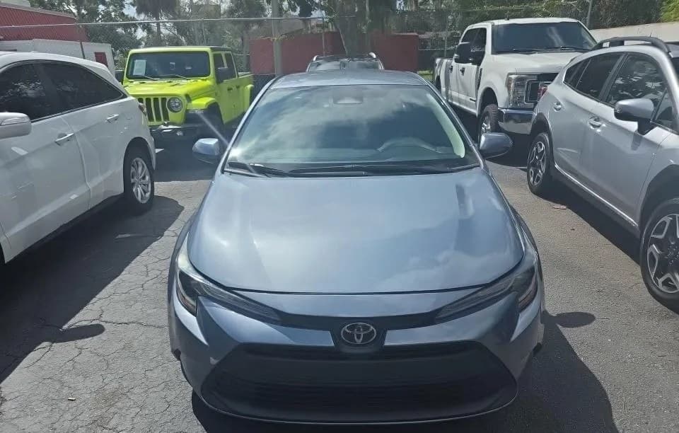 2023 TOYOTA COROLLA LE 3