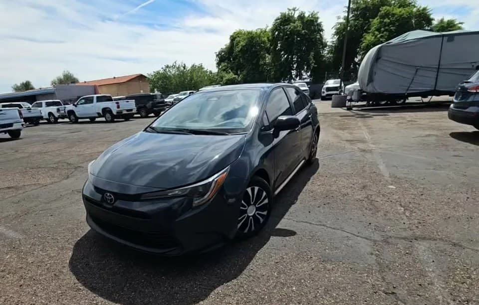 2023 TOYOTA COROLLA LE 2
