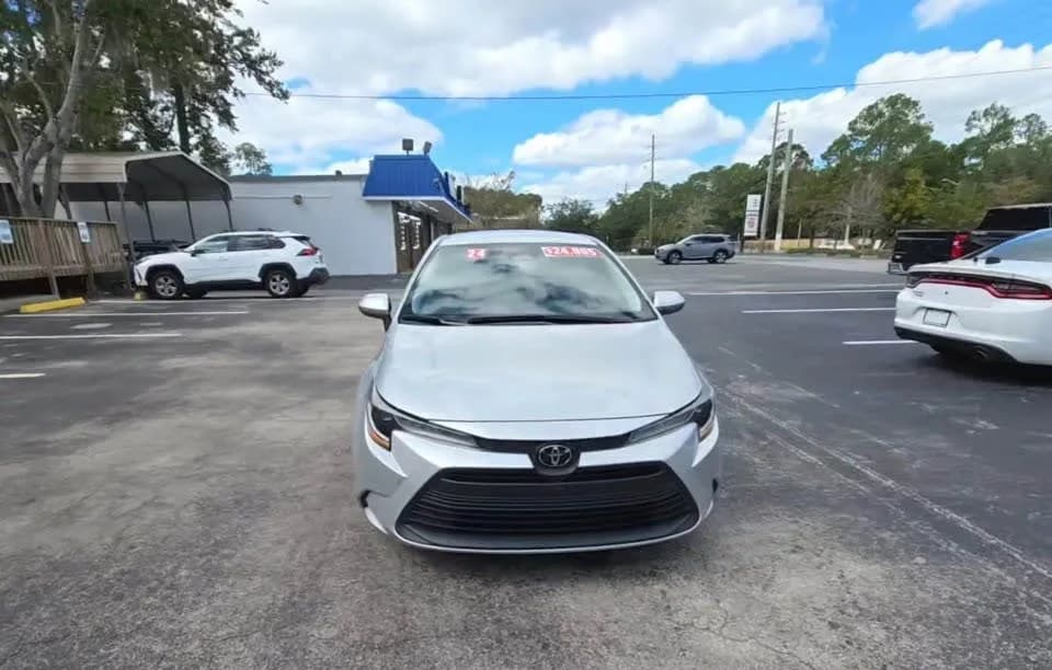 2024 TOYOTA COROLLA LE 3
