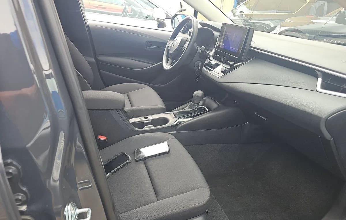 2025 TOYOTA COROLLA LE 5