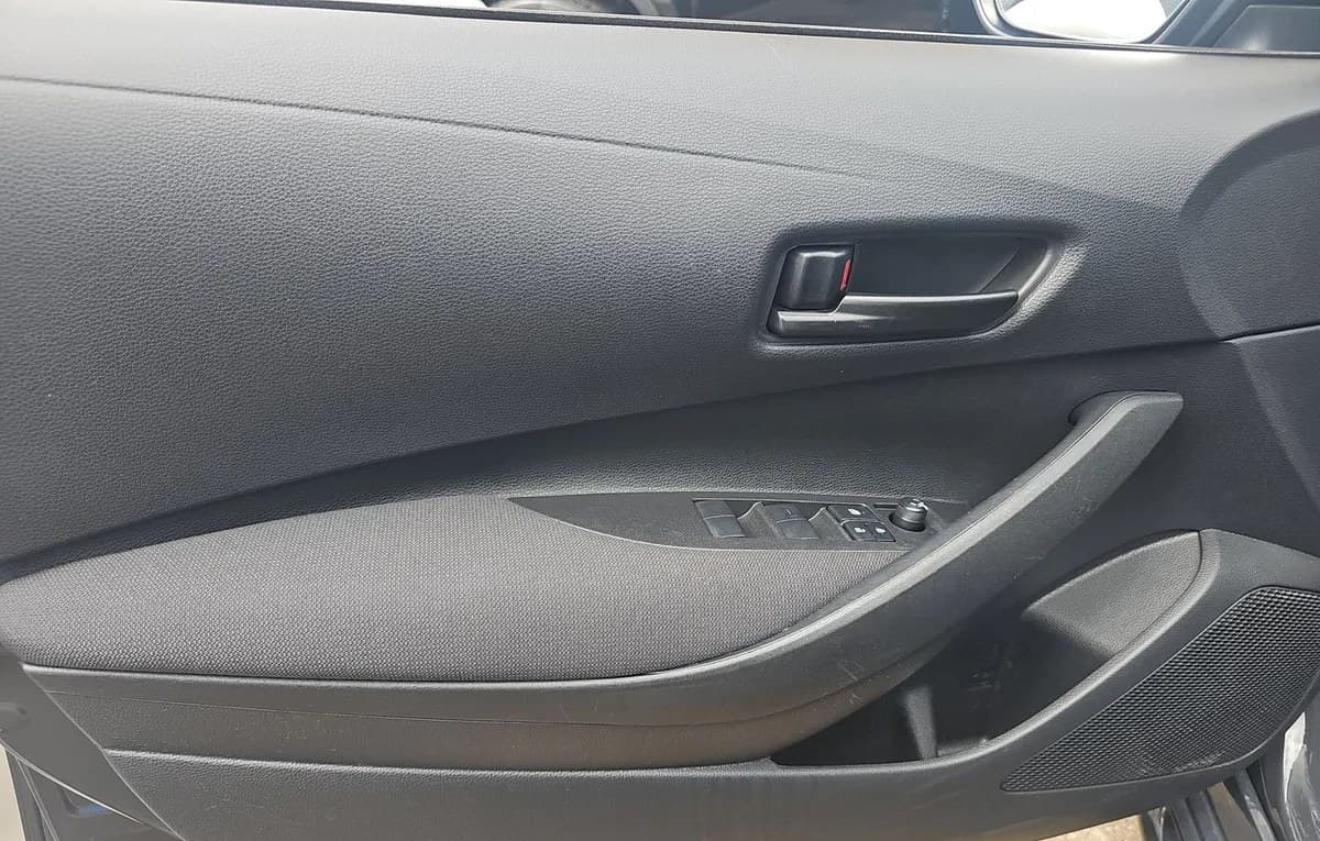 2025 TOYOTA COROLLA LE 6