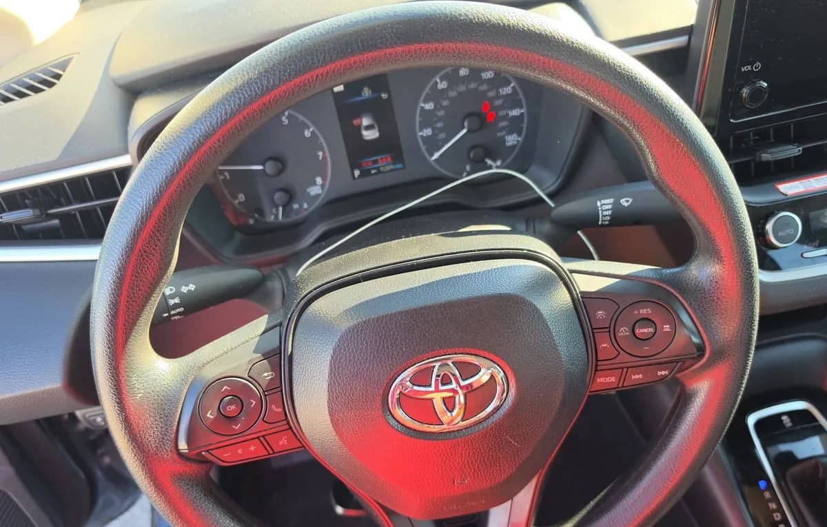 2025 TOYOTA COROLLA LE 7