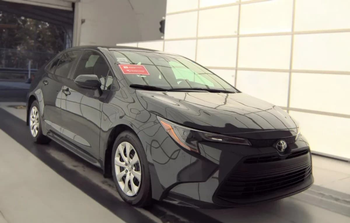 2026 TOYOTA COROLLA LE 4