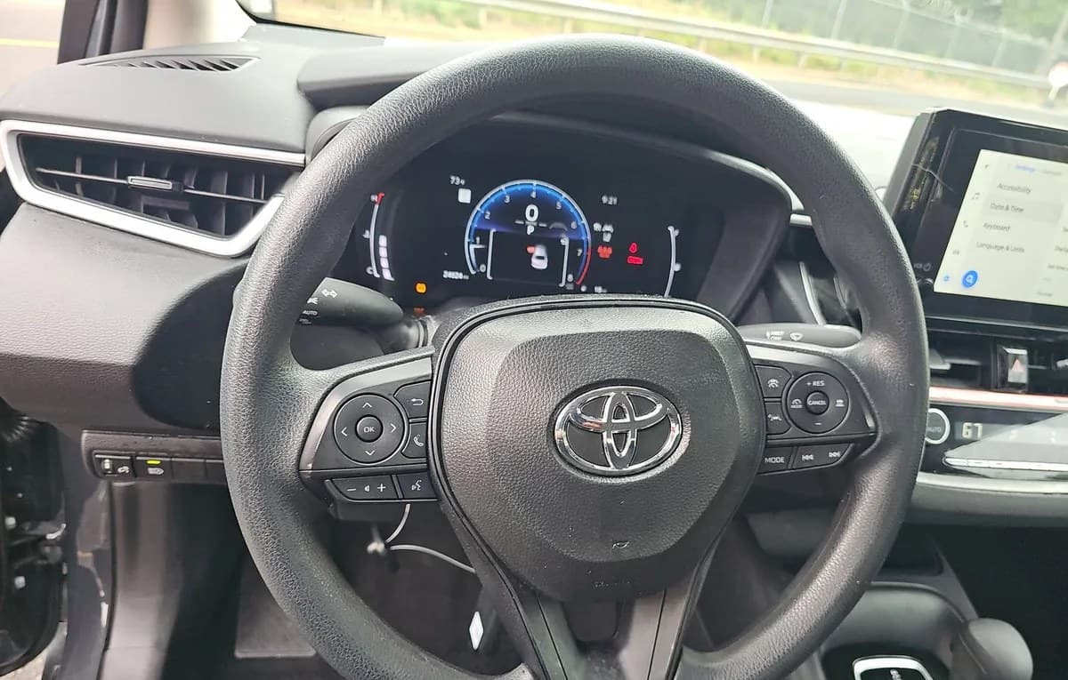 2026 TOYOTA COROLLA LE 7