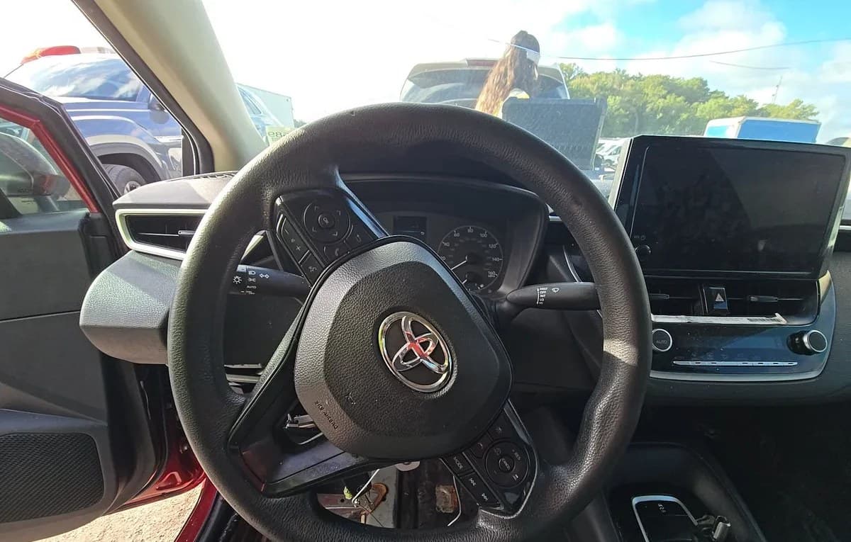 2024 TOYOTA COROLLA LE 7