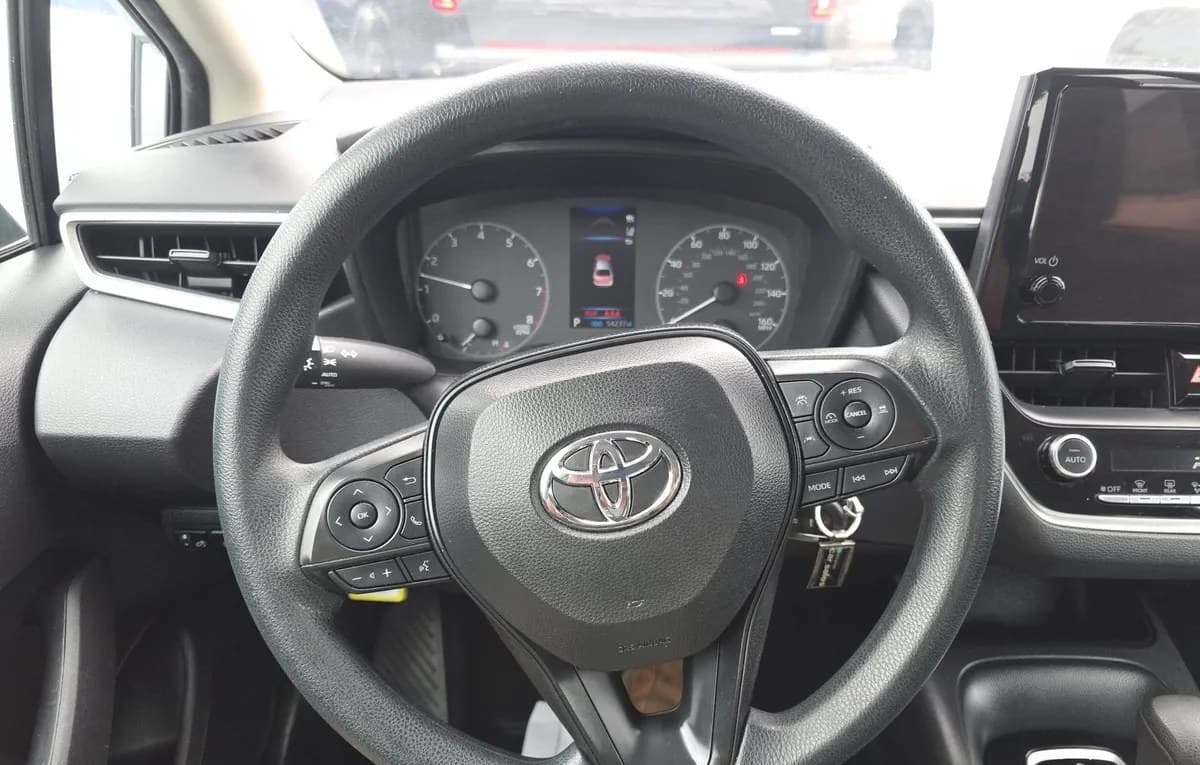 2024 TOYOTA COROLLA LE 7