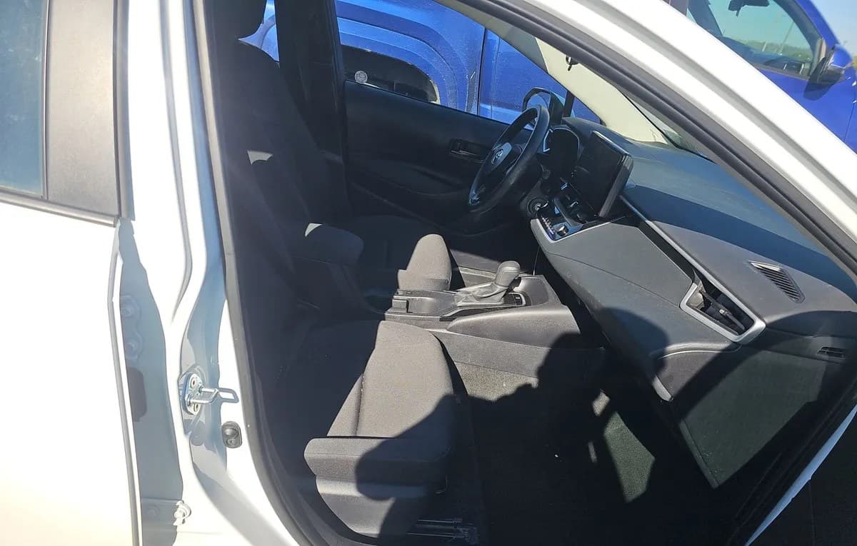 2025 TOYOTA COROLLA LE 5