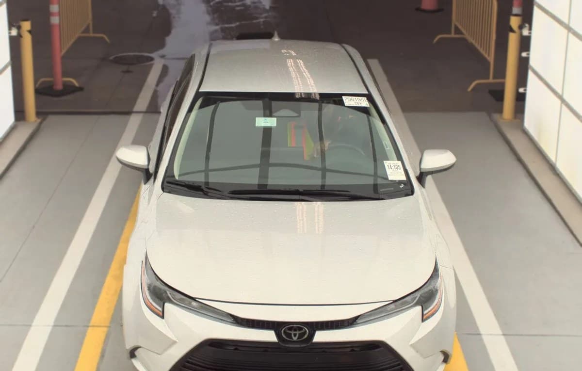 2025 TOYOTA COROLLA LE 3