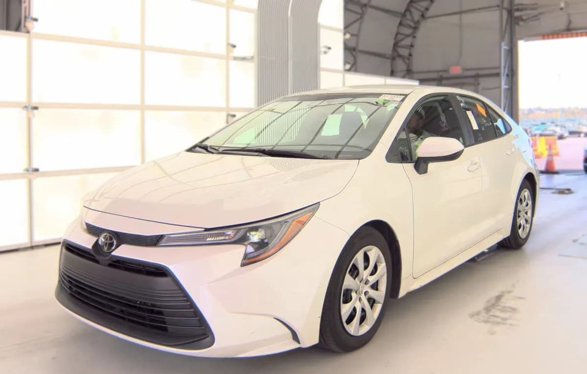 2025 TOYOTA COROLLA LE 2