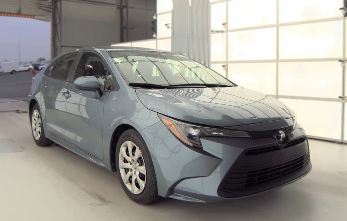 2025 TOYOTA COROLLA LE 4