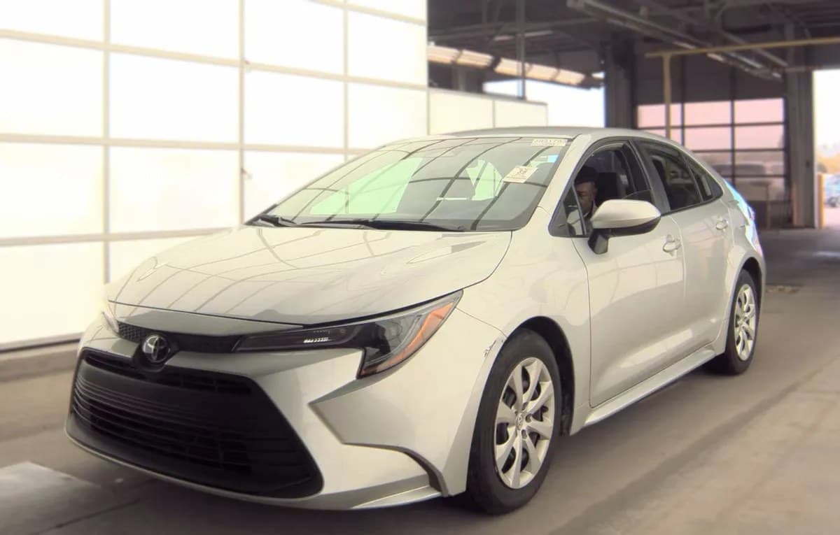 2025 TOYOTA COROLLA LE 2