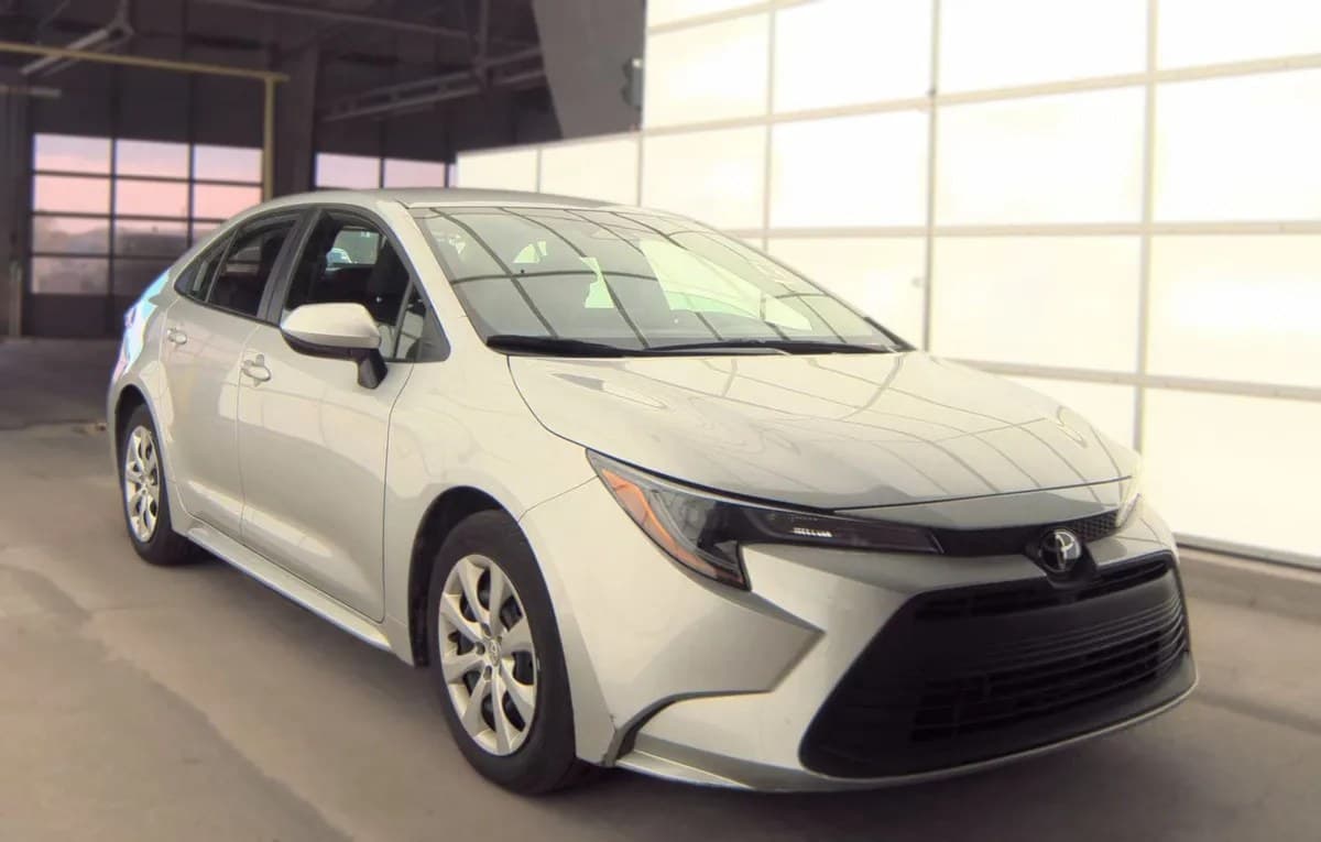 2025 TOYOTA COROLLA LE 4