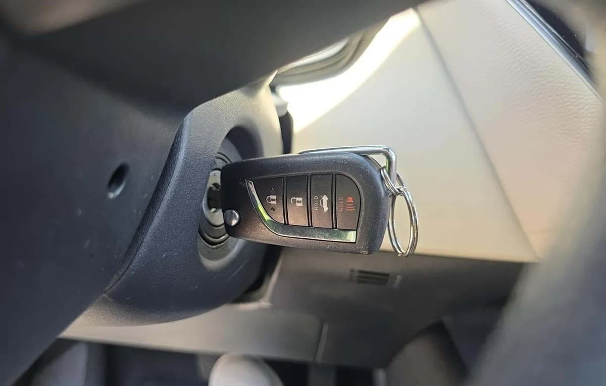 2025 TOYOTA COROLLA LE 5