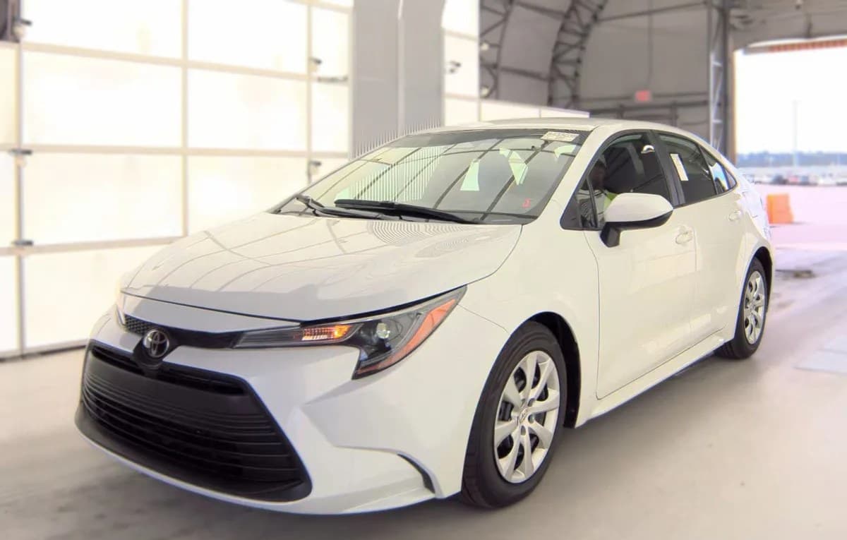 2025 TOYOTA COROLLA LE 2