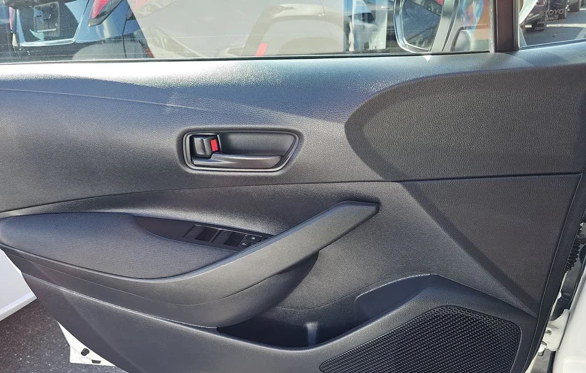 2025 TOYOTA COROLLA LE 6