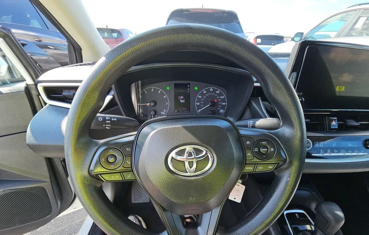 2025 TOYOTA COROLLA LE 7