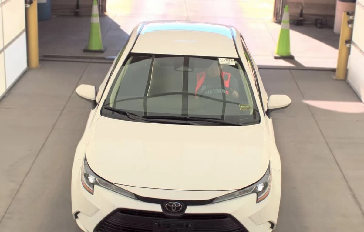 2025 TOYOTA COROLLA LE 3