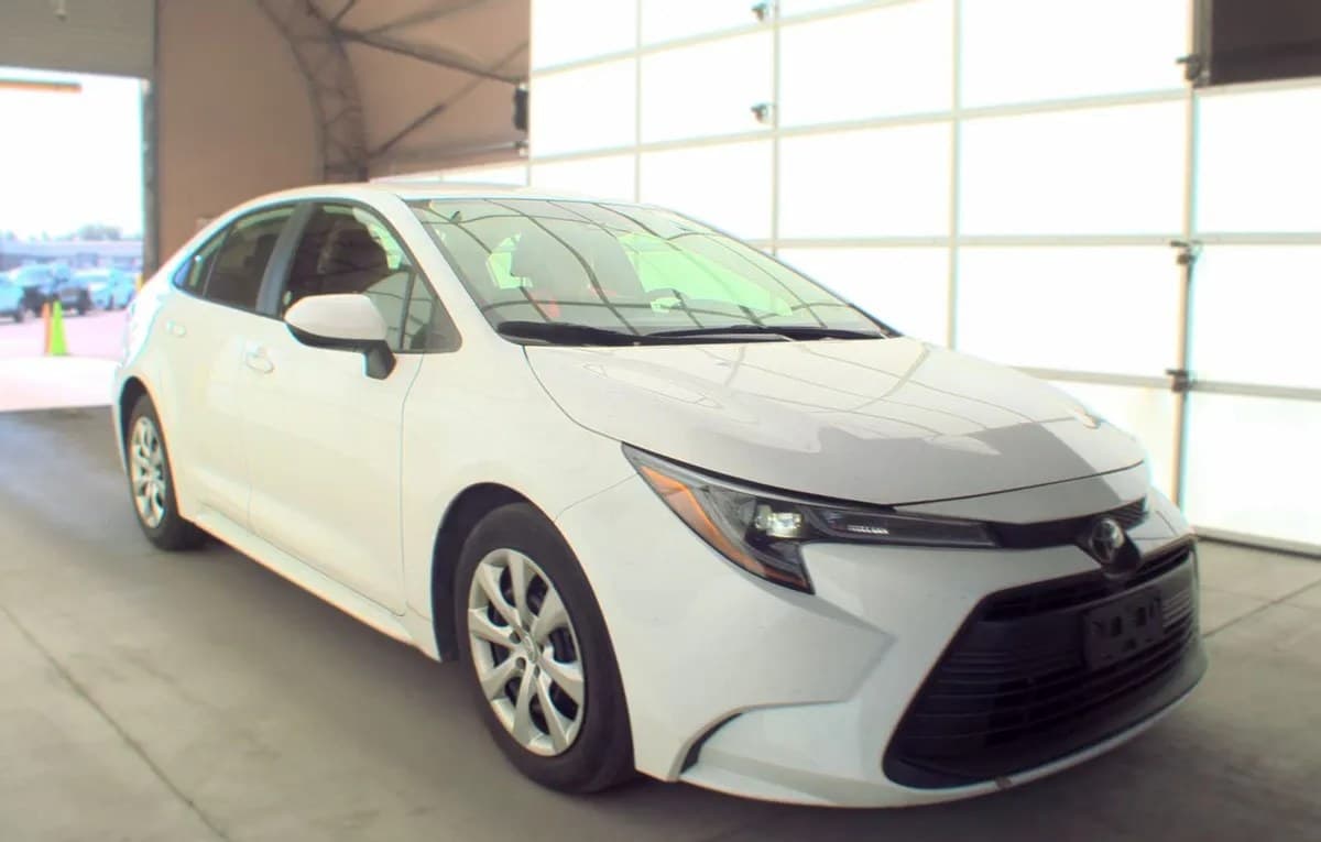 2025 TOYOTA COROLLA LE 4