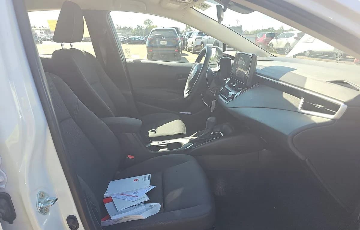 2025 TOYOTA COROLLA LE 5