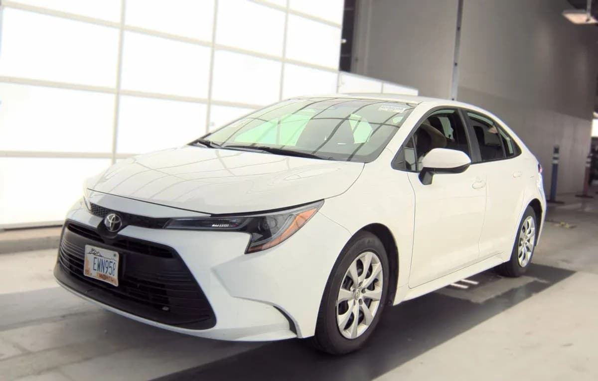 2025 TOYOTA COROLLA LE 2