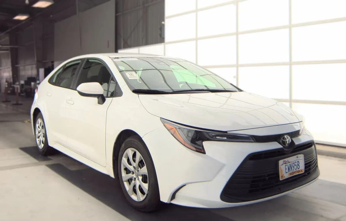 2025 TOYOTA COROLLA LE 4