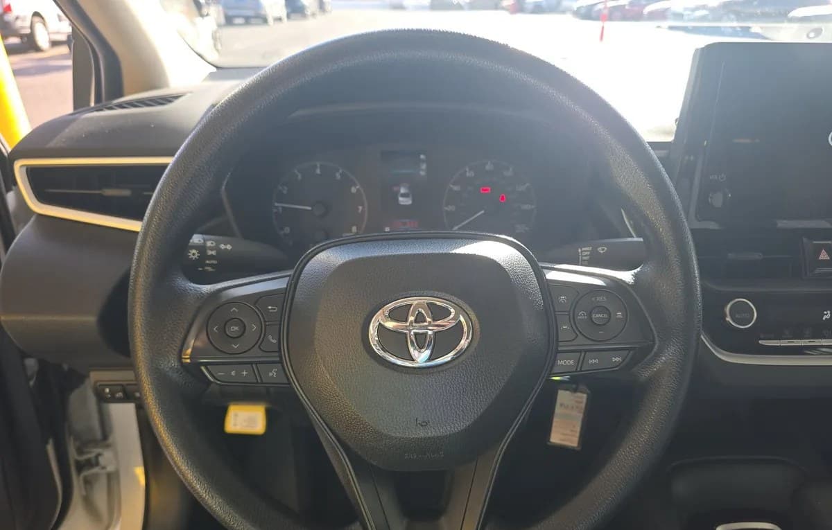 2025 TOYOTA COROLLA LE 7