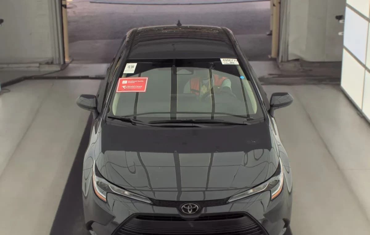 2026 TOYOTA COROLLA LE 3