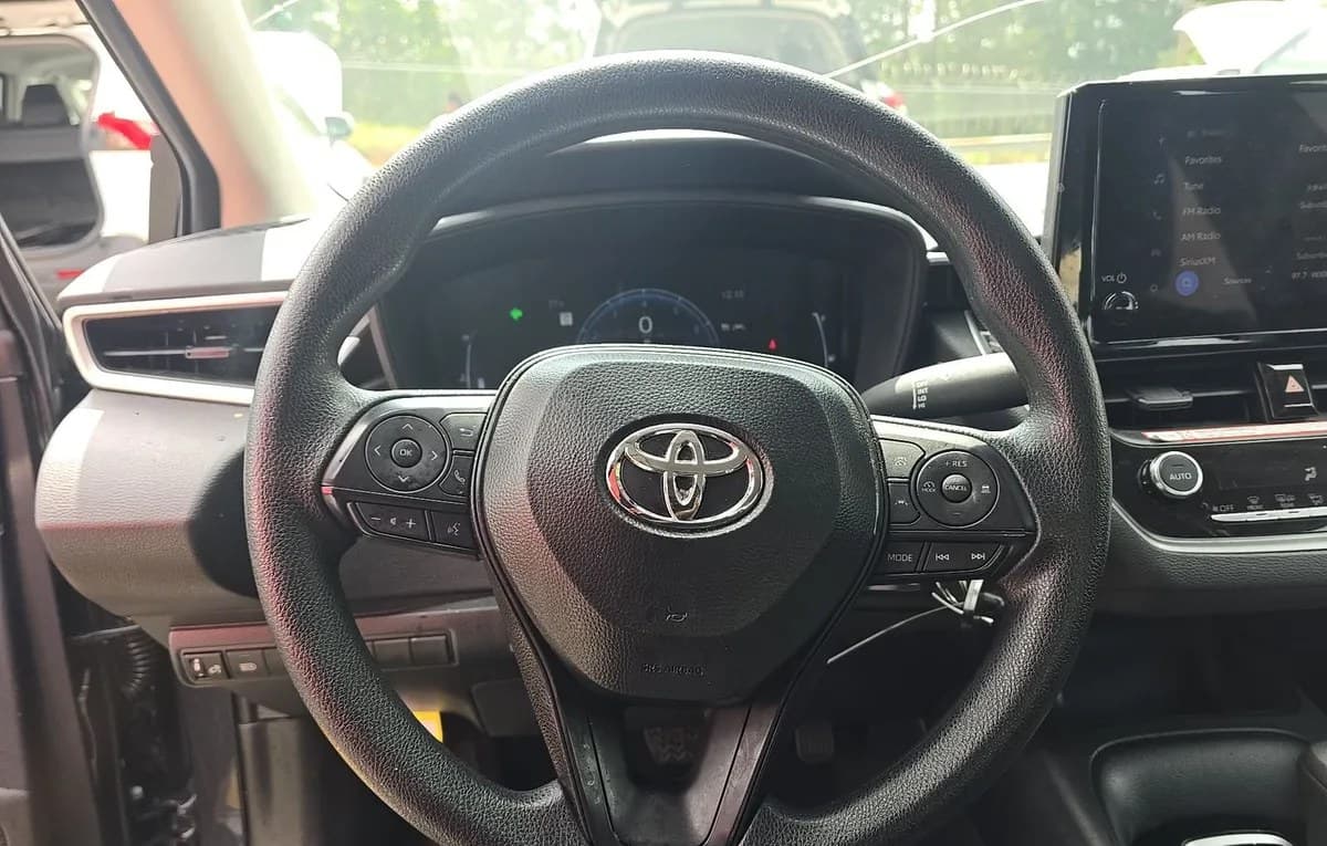 2026 TOYOTA COROLLA LE 7