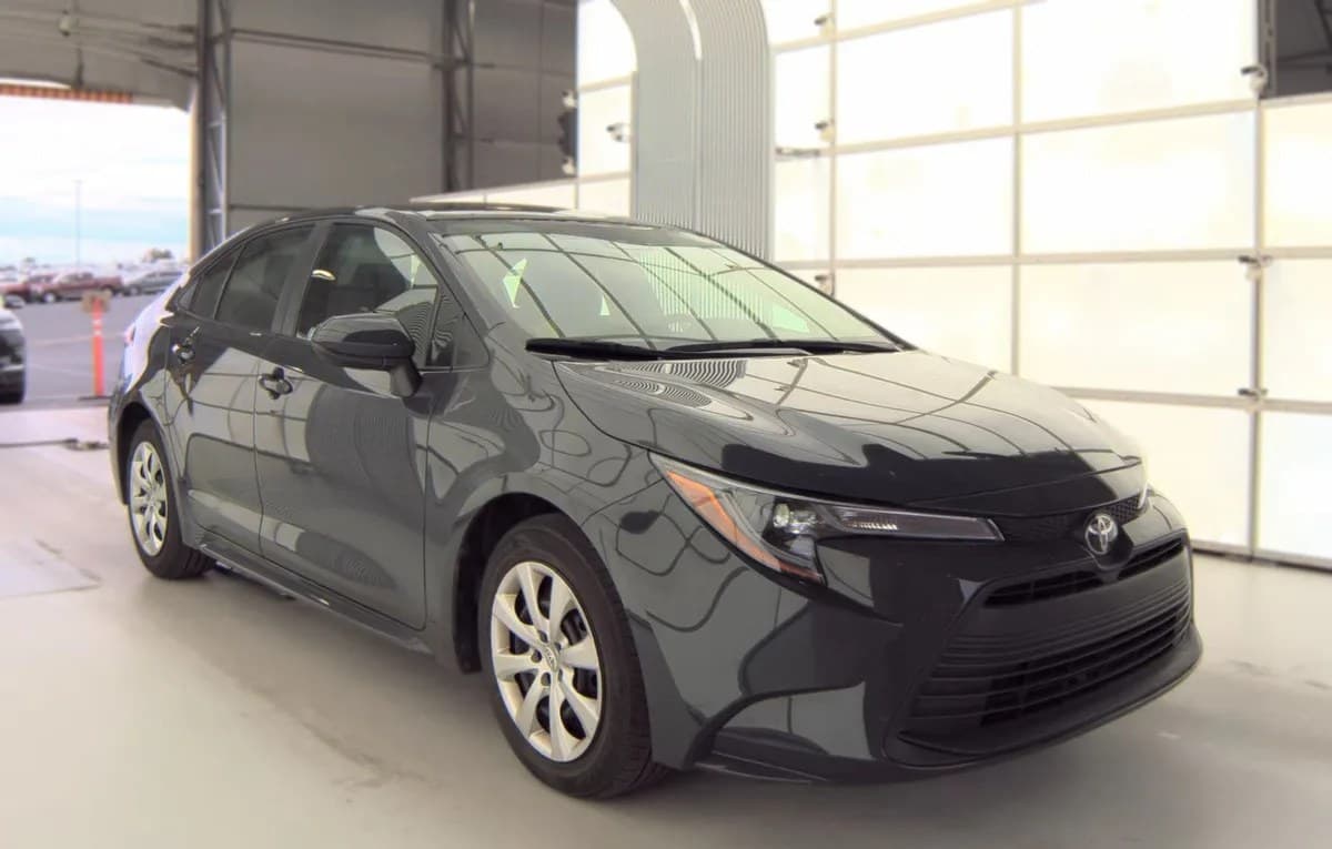 2026 TOYOTA COROLLA LE 4