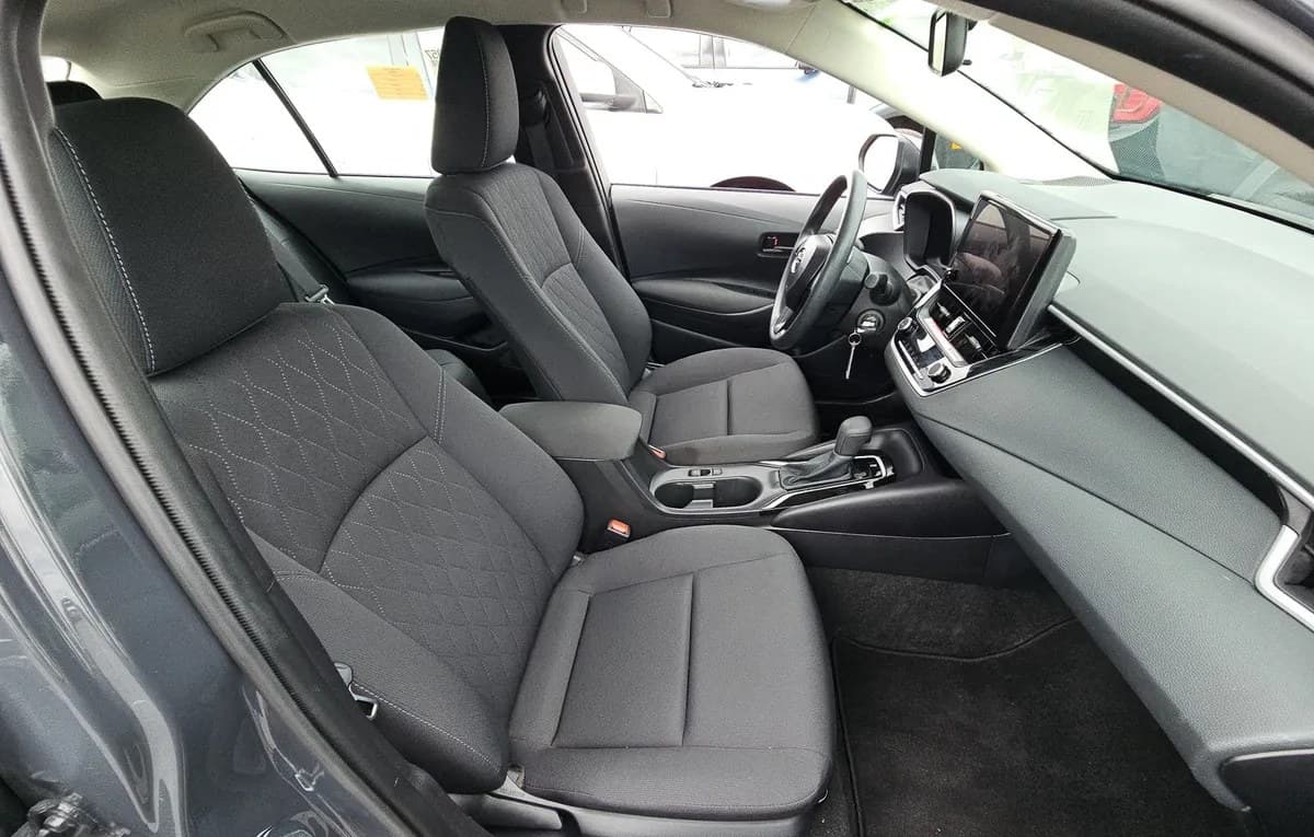 2026 TOYOTA COROLLA LE 5