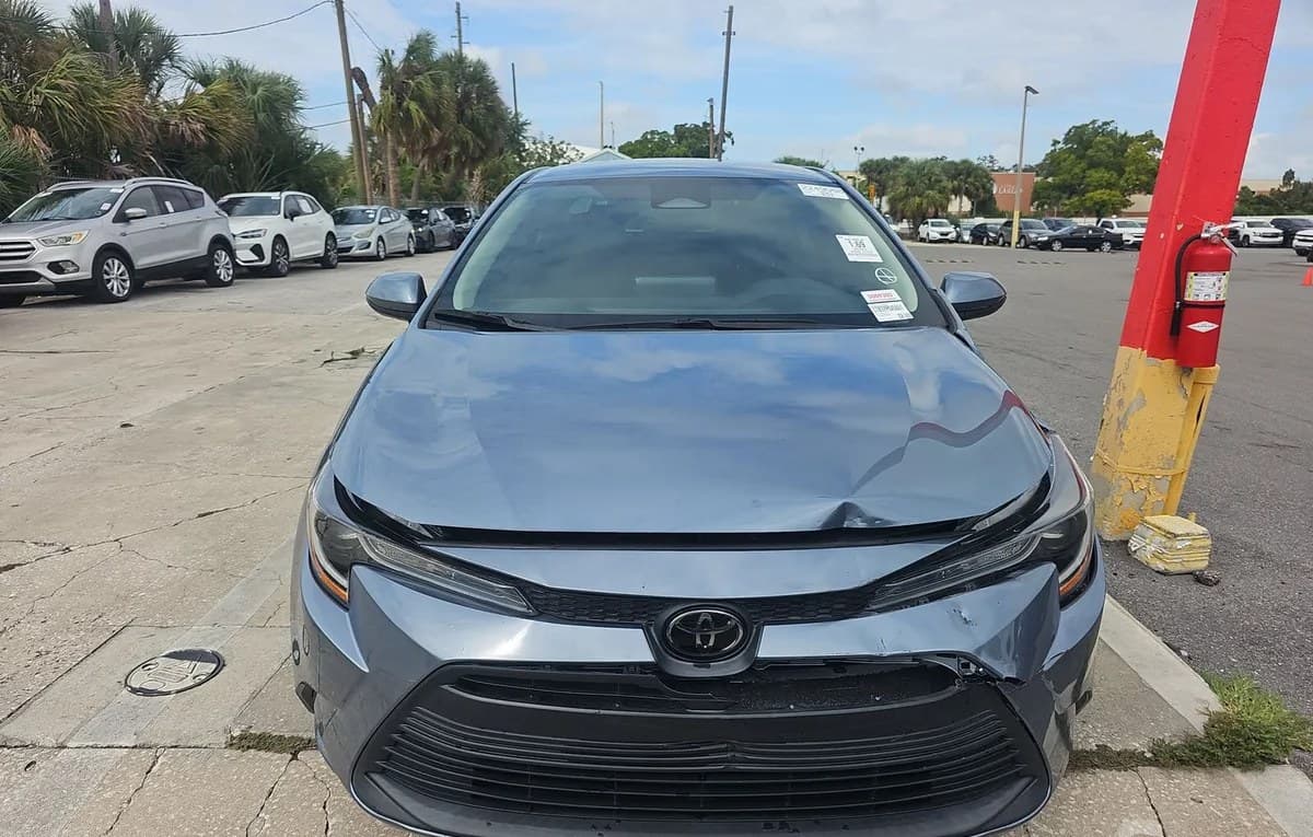 2023 TOYOTA COROLLA LE 3