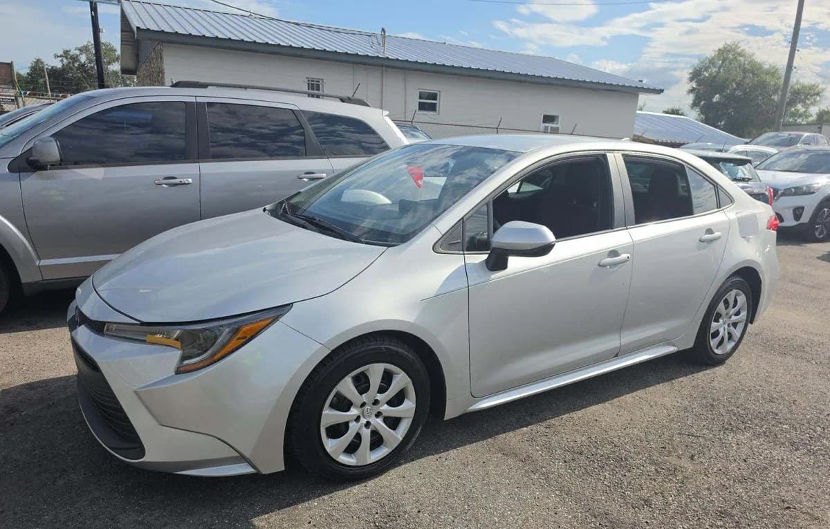 2023 TOYOTA COROLLA LE 2