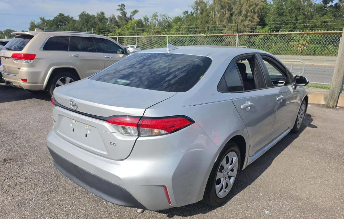 2023 TOYOTA COROLLA LE 4