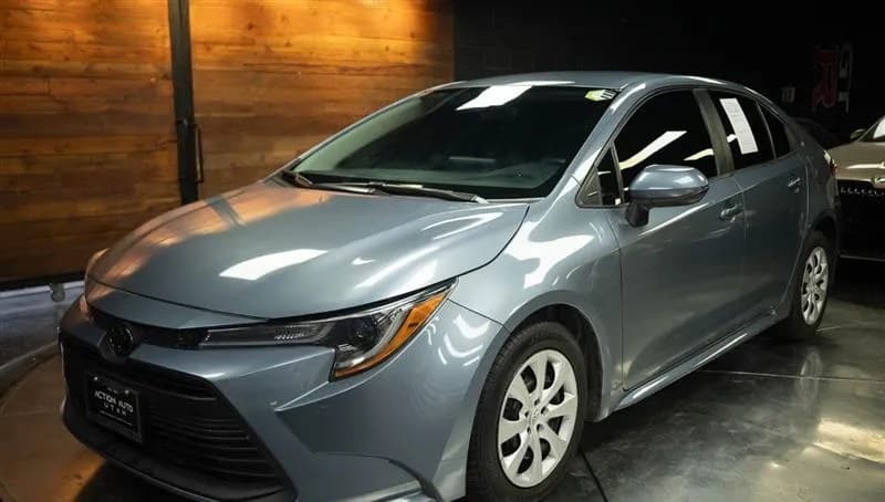 2024 TOYOTA COROLLA LE 3