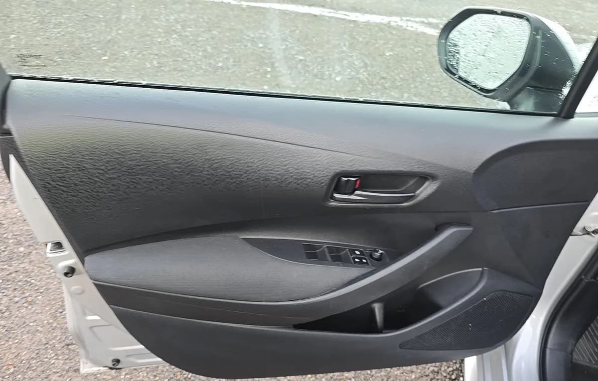 2024 TOYOTA COROLLA LE SEDAN 6