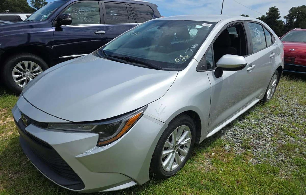 2024 TOYOTA COROLLA LE 2