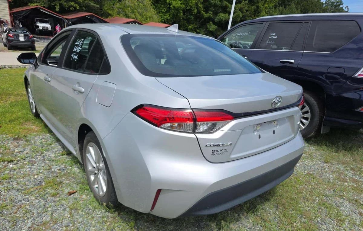 2024 TOYOTA COROLLA LE 3