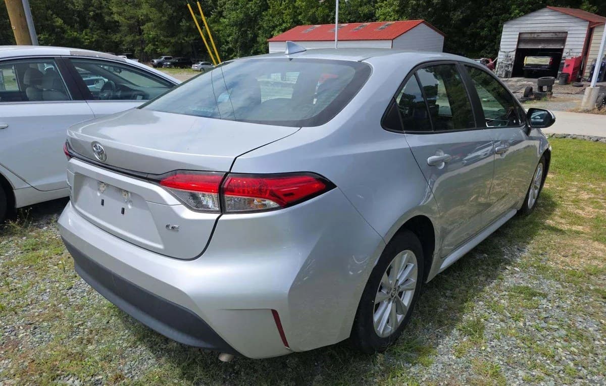 2024 TOYOTA COROLLA LE 4