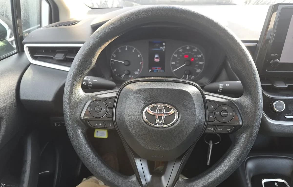 2025 TOYOTA COROLLA LE 7