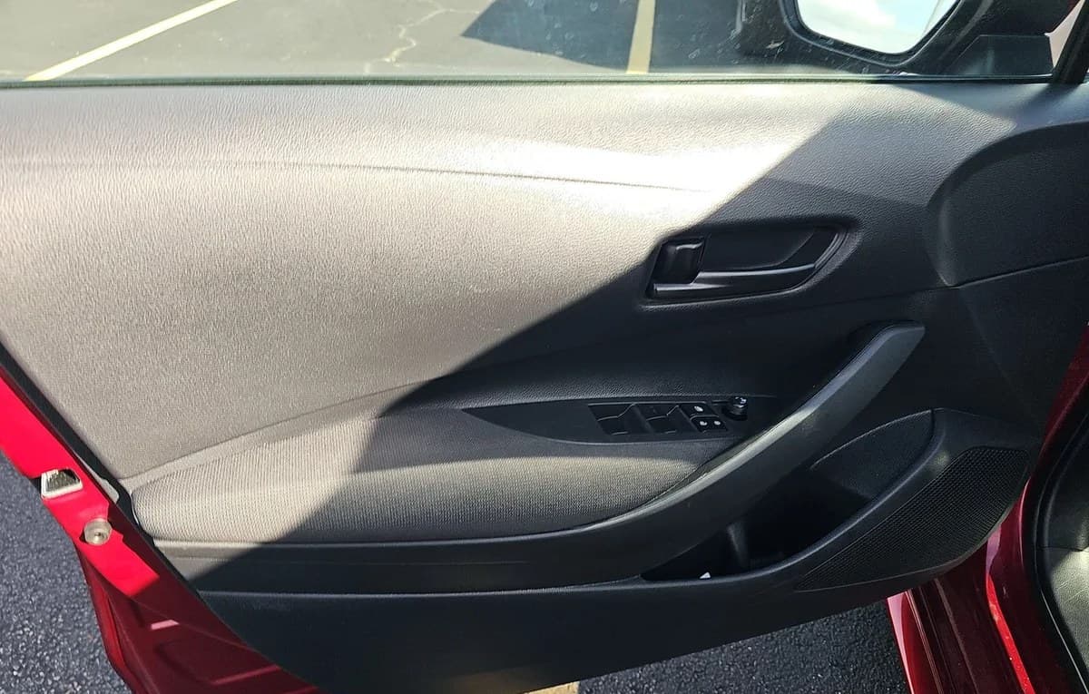 2025 TOYOTA COROLLA LE 6