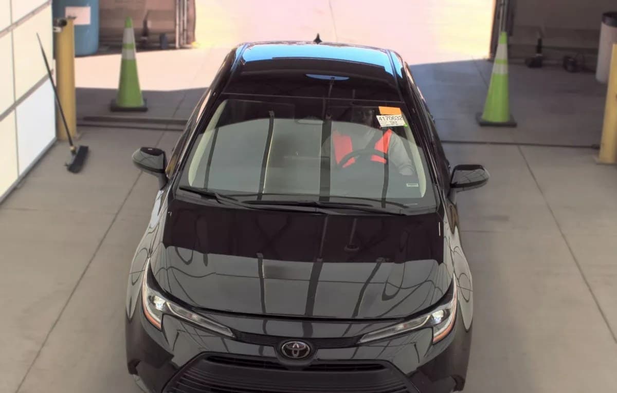 2025 TOYOTA COROLLA LE 3
