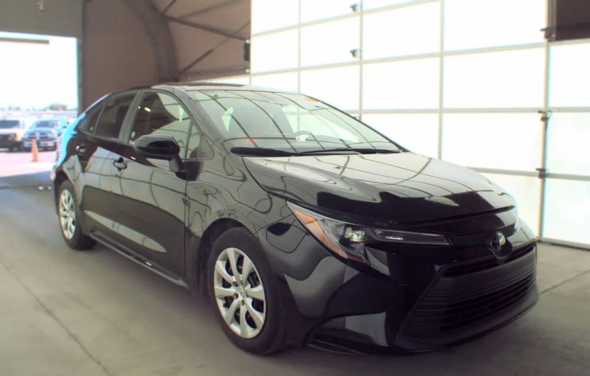 2025 TOYOTA COROLLA LE 4