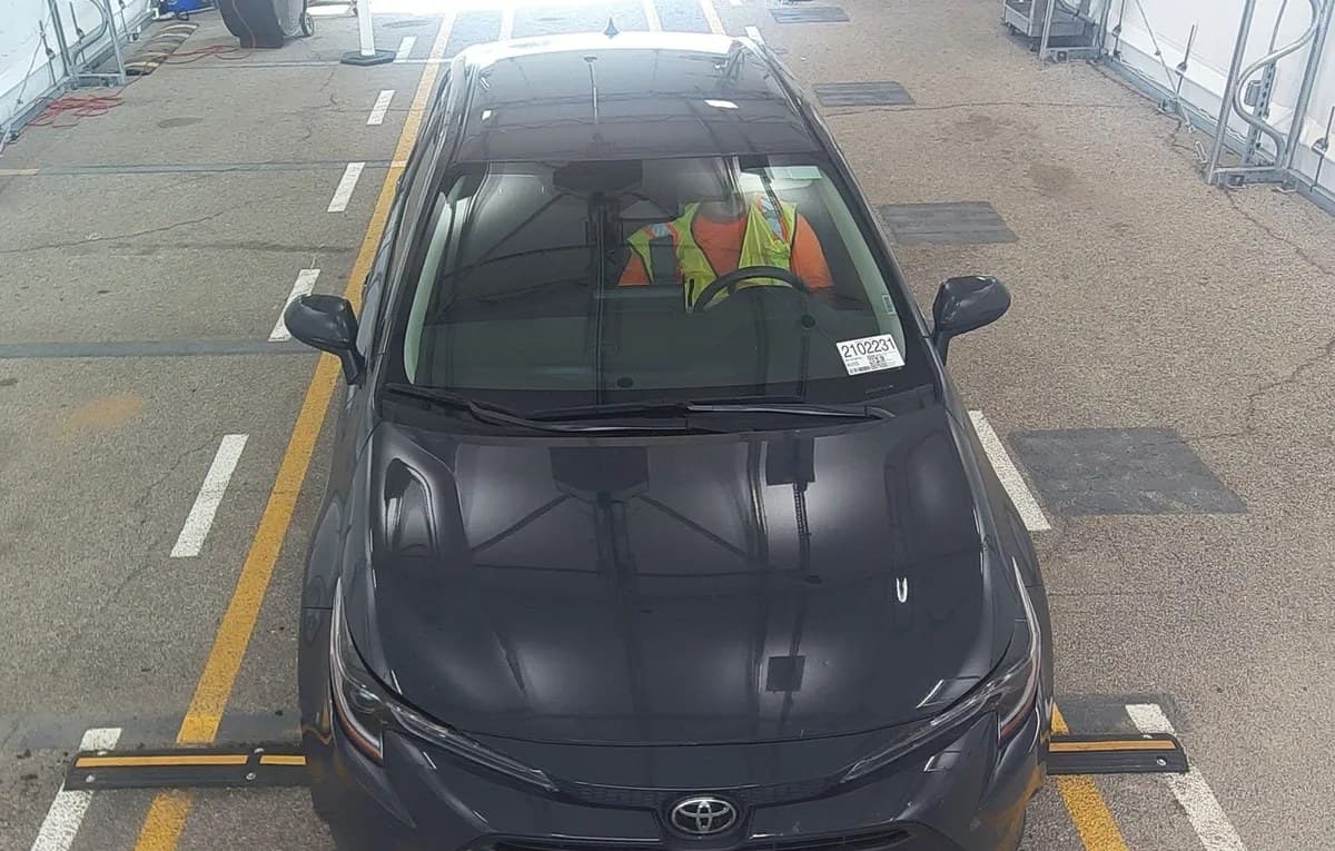 2025 TOYOTA COROLLA LE 3