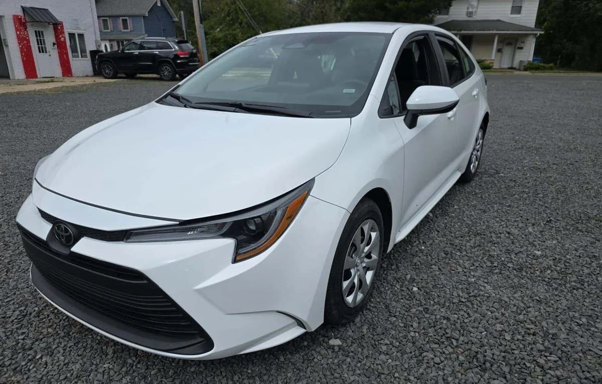 2025 TOYOTA COROLLA LE 2