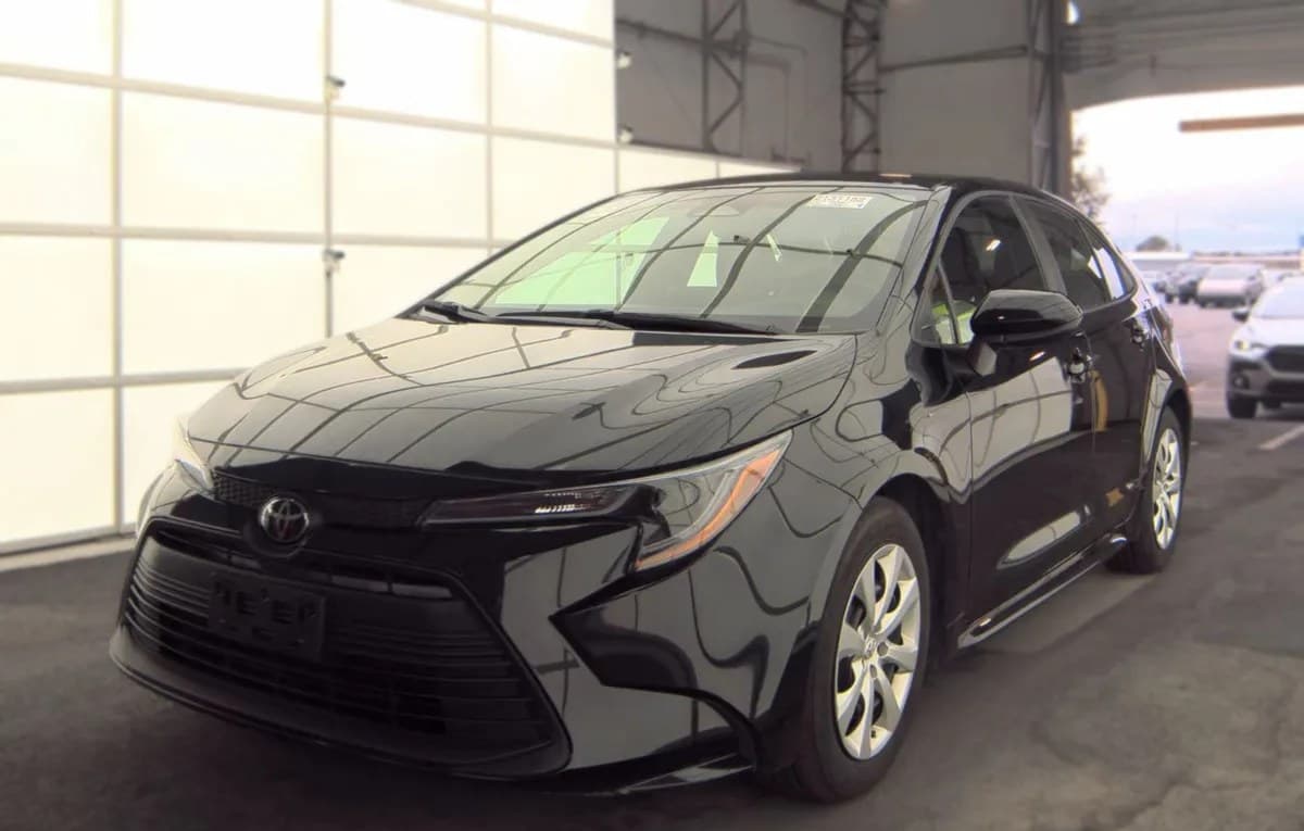 2025 TOYOTA COROLLA LE 2